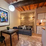 Tra Miracoli E Cavalieri